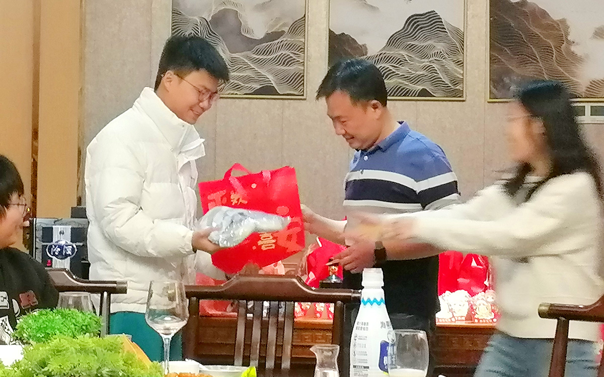 2024年好色先生APP下载国际展览年会小游戏2