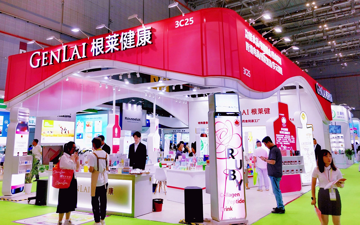 现代简约风格展台设计：极简设计抓住眼球