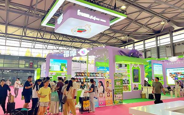 5个宠物展台设计萌点引爆流量，年轻人疯抢打卡！