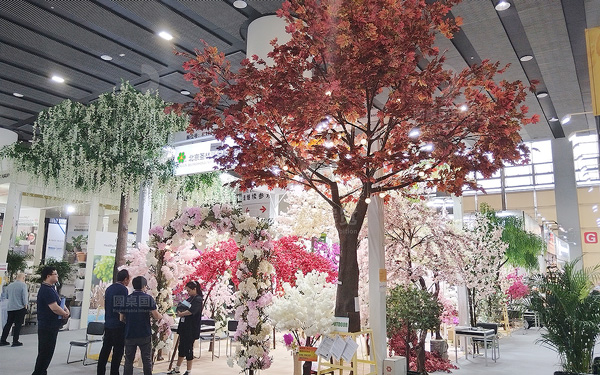 广交会摊位布置技巧：如何瞬间抓住观众眼球？