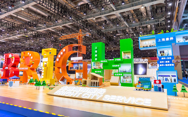 在展览会展台搭建中，颜色搭配如何唤醒品牌记忆？