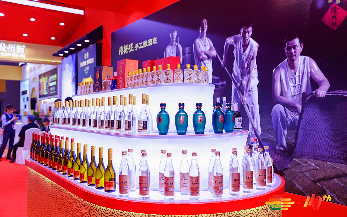 在糖酒会展会布置中，通过视觉陈列吸引顾客